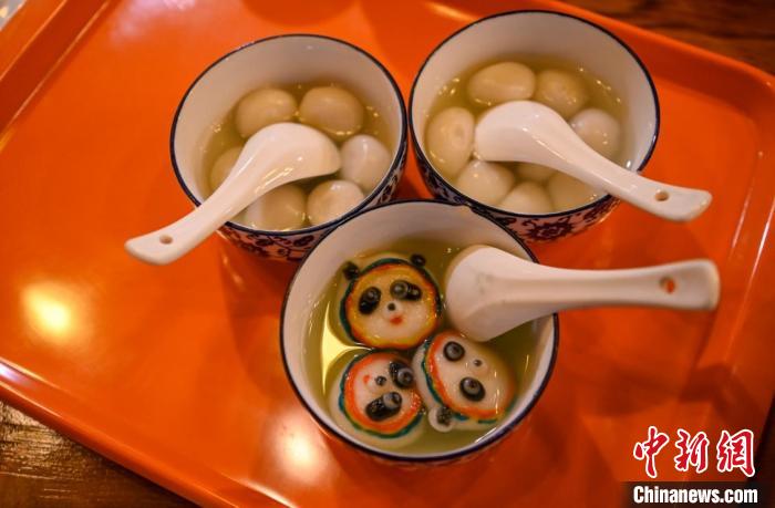 冰墩墩汤圆潘聪聪摄