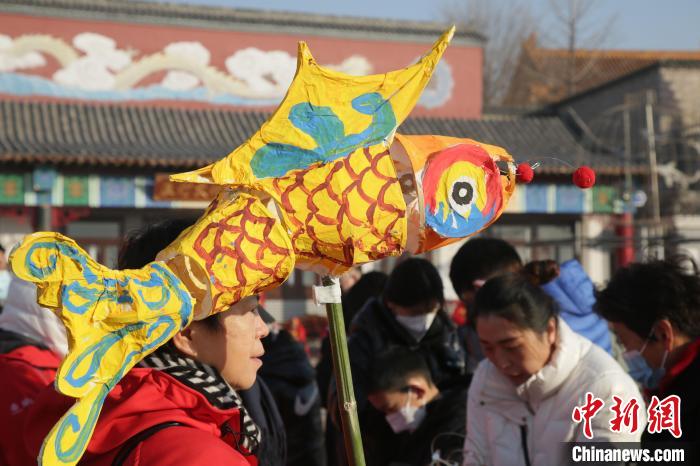 “渔灯节”如今已成为兼具民俗展示、亲友聚会、特色旅游于一体的盛大节庆。 姜乾摄